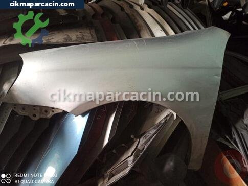 Volkswagen Golf Sol Ön Çamurluk çıkma parça