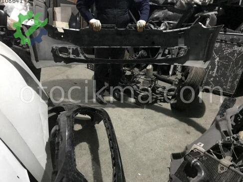 Volkswagen Golf Ön Tampon çıkma parça