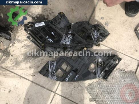 Volkswagen Golf Far Braketi çıkma parça