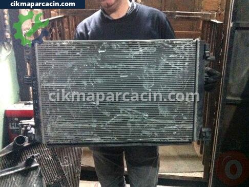 Volkswagen Golf Intercooler Radyatörü çıkma parça