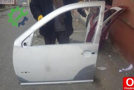 Volkswagen Golf Sol Ön Kapı çıkma parça