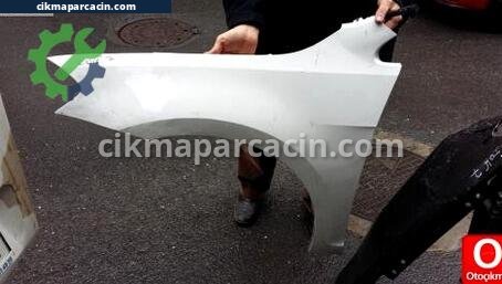 Volkswagen Golf Sol Ön Çamurluk çıkma parça