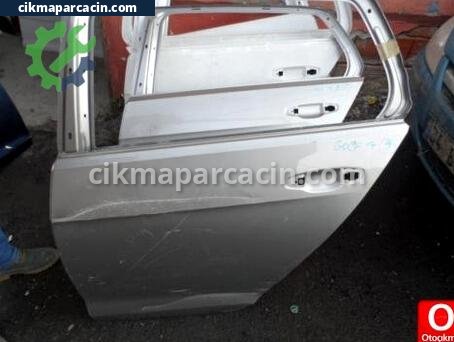 Volkswagen Golf Sol Arka Kapı çıkma parça