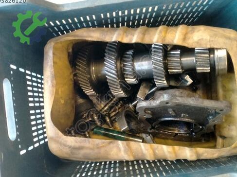 Hyundai HD Şanzıman Komple çıkma parça