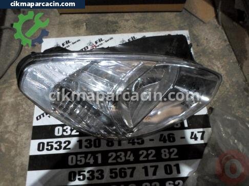 Hyundai Accent Sağ Ön Far çıkma parça