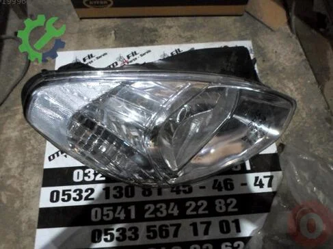 Hyundai Accent Sağ Ön Far çıkma parça