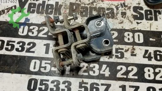 Hyundai Accent Sağ Arka Kapı Menteşesi çıkma parça