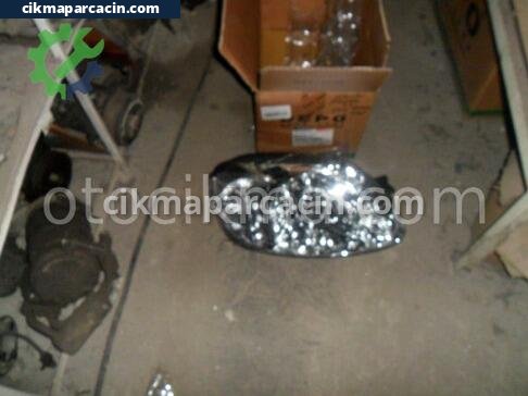 Hyundai Accent Sağ Ön Far çıkma parça