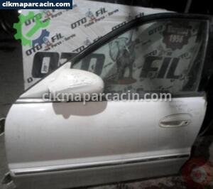 HYUNDAİ SONATA 1997 ÖN SOL BEYAZ KAPI ÇIKMA