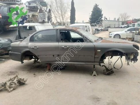 Hyundai Sonata Sağ Arka Kapı çıkma parça