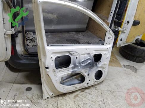 Hyundai i20 Sol Ön Kapı çıkma parça