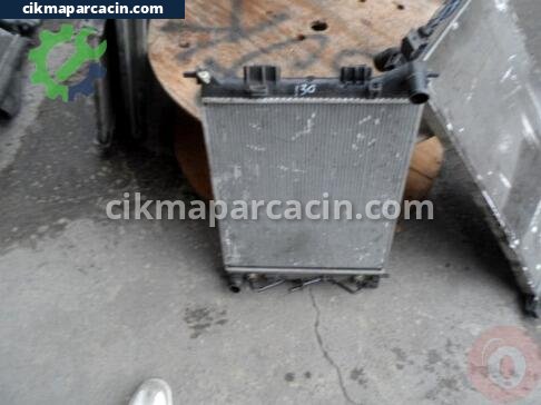 Hyundai i30 Su Radyatörü çıkma parça