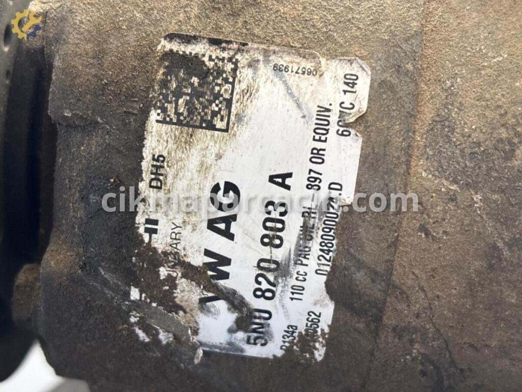 Volkswagen Passat Klima Kompresörü 5N0820803 çıkma parça