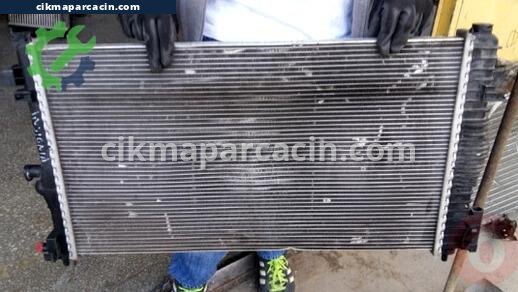 Opel Insignia Su Radyatörü çıkma parça