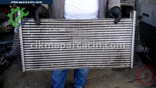 Opel Insignia Intercooler Radyatörü çıkma parça