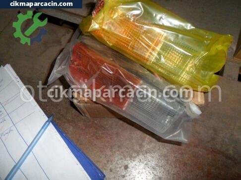 Isuzu TF Sinyal çıkma parça