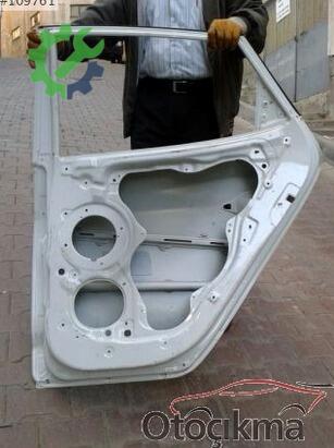 Hyundai ix35 Sağ Arka Kapı çıkma parça