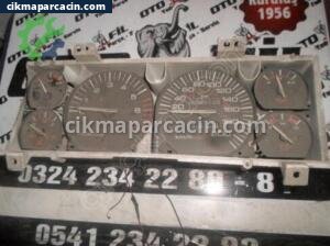 JEEP CHEROOKE 2.5 4X4 DİZEL KARE KASA KİLOMETRE SAATİ