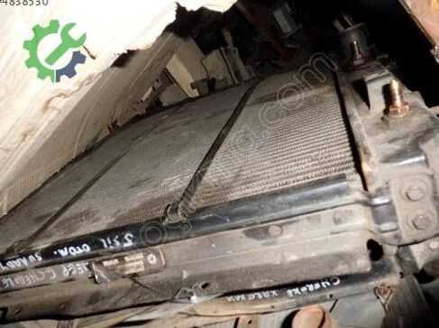 Jeep Grand Cherokee Su Radyatörü çıkma parça