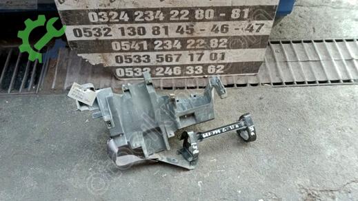 Jeep Grand Cherokee Göğüs Sacı çıkma parça