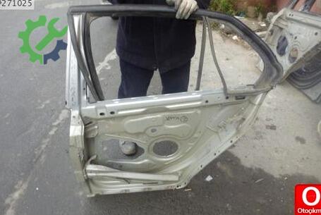 Volkswagen Jetta Sol Arka Kapı çıkma parça