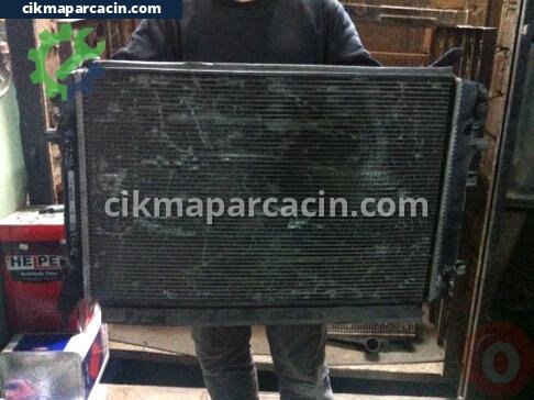 Volkswagen Jetta Intercooler Radyatörü çıkma parça
