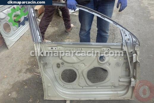 Volkswagen Jetta Sağ Ön Kapı çıkma parça