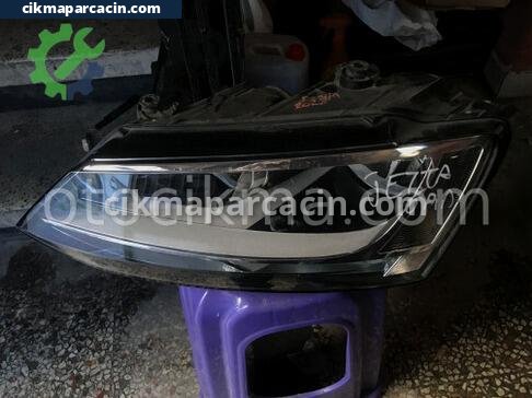 Volkswagen Jetta Sol Ön Far çıkma parça