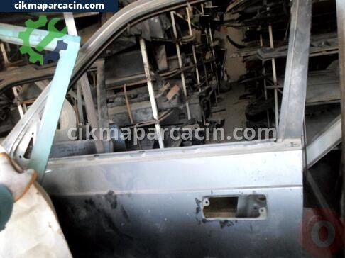 Mazda 929 Sol Ön Kapı çıkma parça