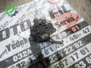 KİA KARNAVAL DİZEL DİREKSİYON POMPA ÇIKMA