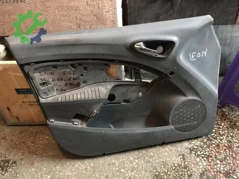 Seat Leon Kapı Döşemesi çıkma parça
