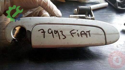 Fiat Linea Ön Kapı Kolu çıkma parça