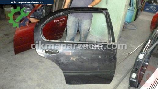 Nissan Maxima Sağ Arka Kapı çıkma parça