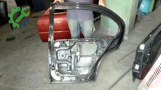 Nissan Maxima Sağ Arka Kapı çıkma parça
