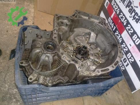 Mazda 121 Otomatik Şanzıman çıkma parça