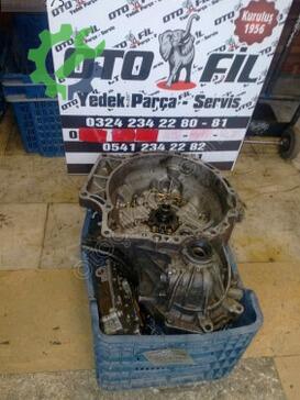 Mazda 121 Otomatik Şanzıman çıkma parça