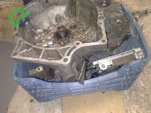 Mazda 121 Otomatik Şanzıman çıkma parça