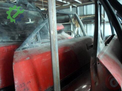 Mazda 323 Sol Ön Kapı çıkma parça