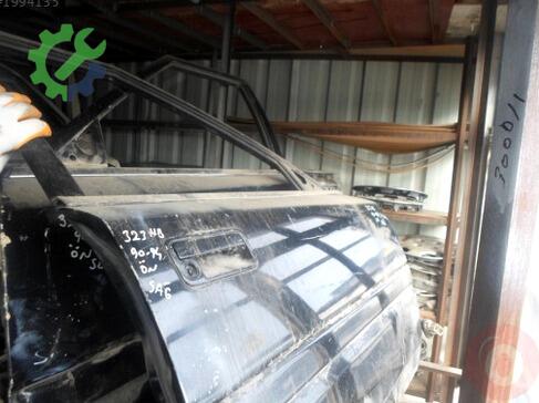 Mazda 323 Sağ Ön Kapı çıkma parça