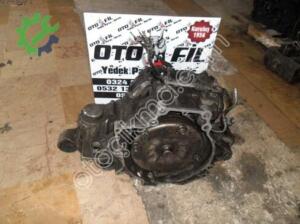 MAZDA 626 1990 2.0  KARBÜRATÖRLÜ OTOMATİK ŞANZIMAN