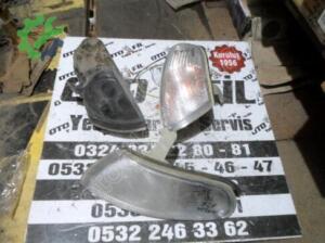 MAZDA 626 1991 SAĞ VE SOL SİNYAL ÇIKMA