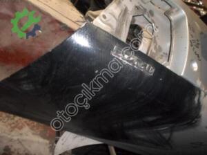 MAZDA 626 1994 – 1995 SİYAH BAGAJ KAPAK