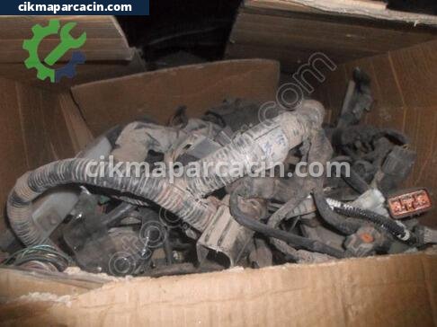 Mazda 626 Motor Tesisatı çıkma parça