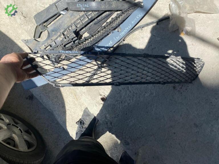 Mazda 626 Tampon Izgarası çıkma parça