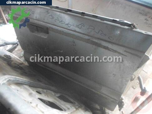 Mazda B2500 Sağ Arka Kapı çıkma parça
