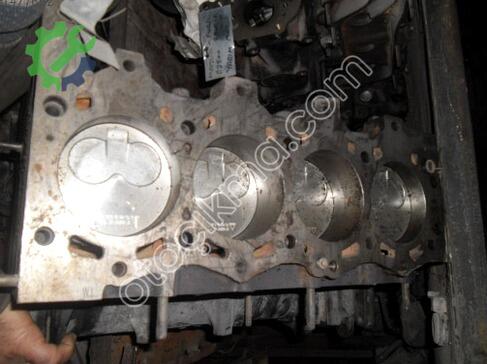 Mazda B-2500 Yarım Motor çıkma parça