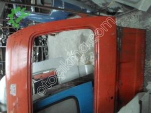 MAZDA E2200 KIRMIZI BAGAJ KAPAĞI