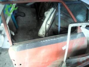 MAZDA E2200 KIRMIZI ÖN SAĞ KAPI ÇIKMA