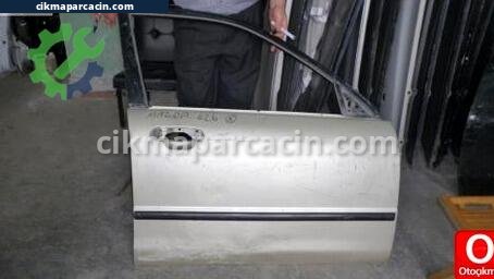 Mazda 626 Sağ Ön Kapı çıkma parça
