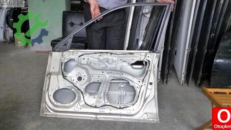 Mazda 626 Sağ Ön Kapı MAZDA626 çıkma parça